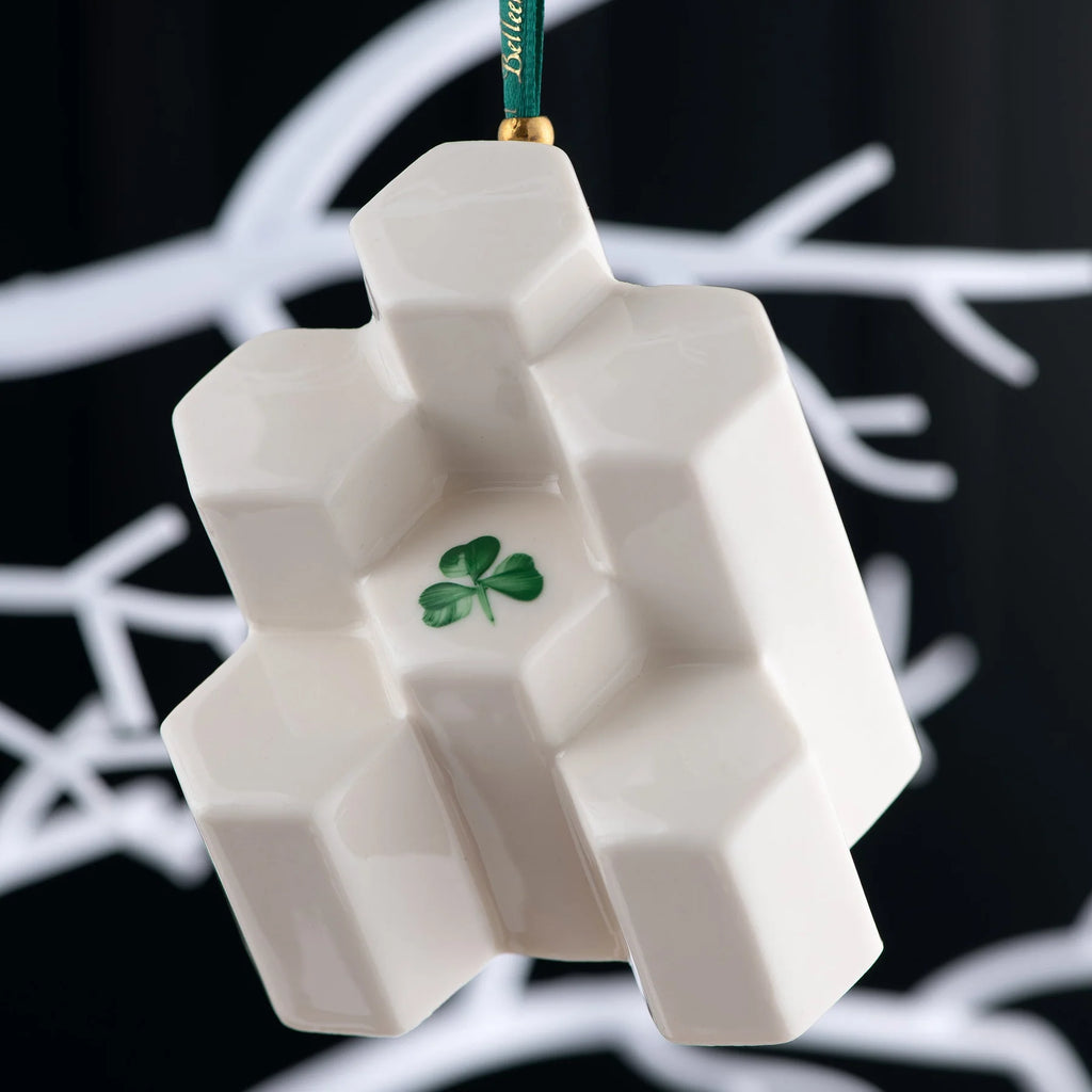 Belleek Classic Annual Ornament 2025 - Giants Causeway