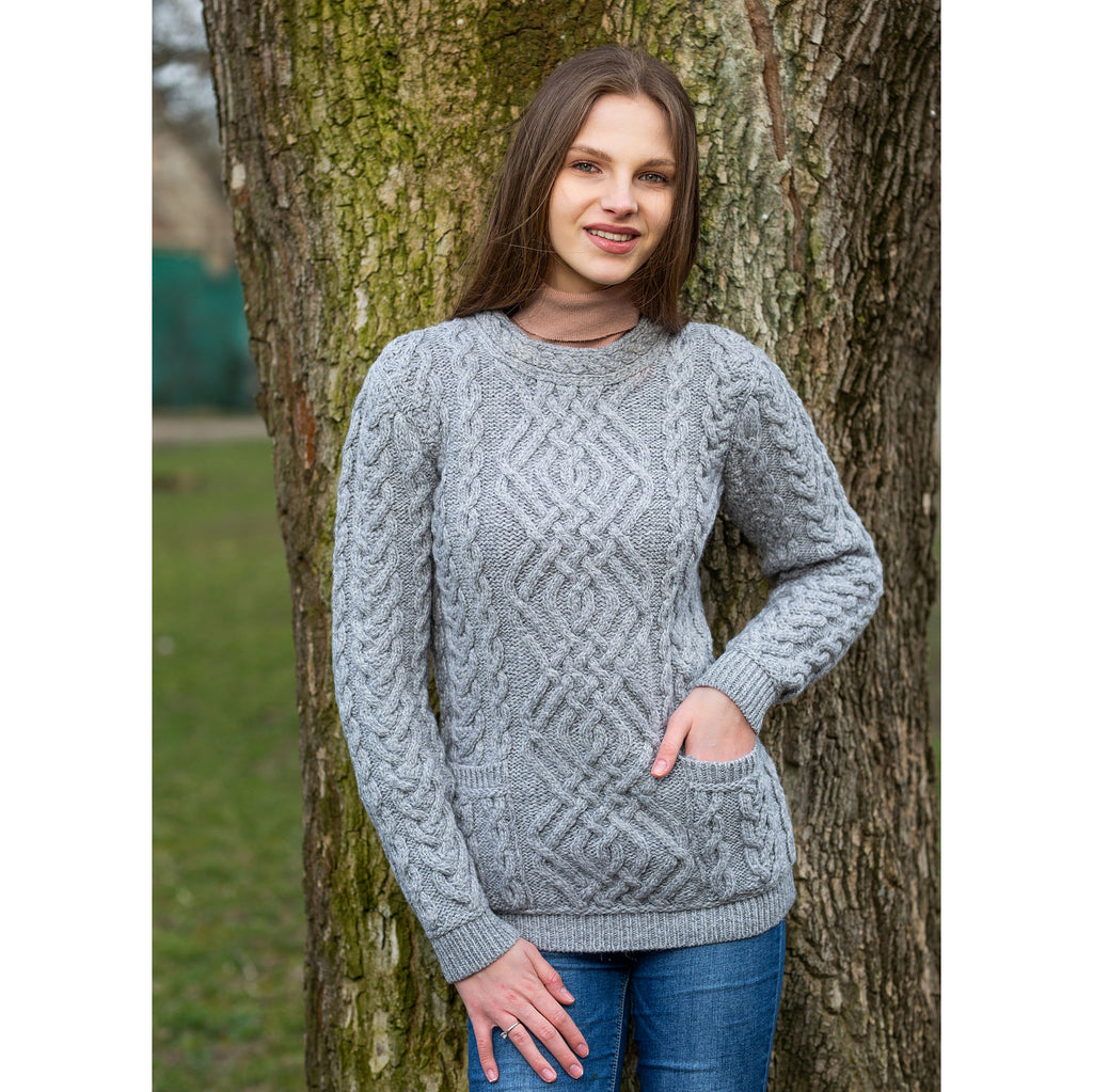 Cable Knit Crew Sweater w/Pockets
