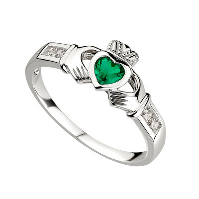 Claddagh Emerald Ring